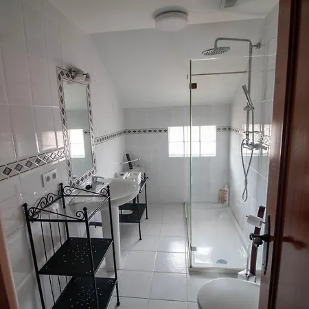 Atico Con Piscina Junto A Comillas Y Playa De Oyambre