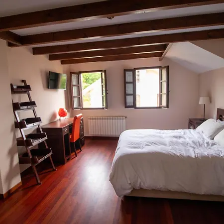 Atico Con Piscina Junto A Comillas Y Playa De Oyambre Liandres