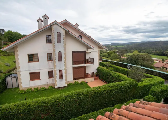 Atico Con Piscina Junto A Comillas Y Playa De Oyambre *