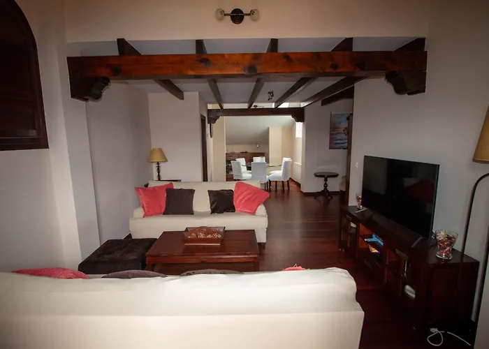 Atico Con Piscina Junto A Comillas Y Playa De Oyambre * Liandres