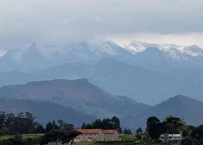Atico Con Piscina Junto A Comillas Y Playa De Oyambre *