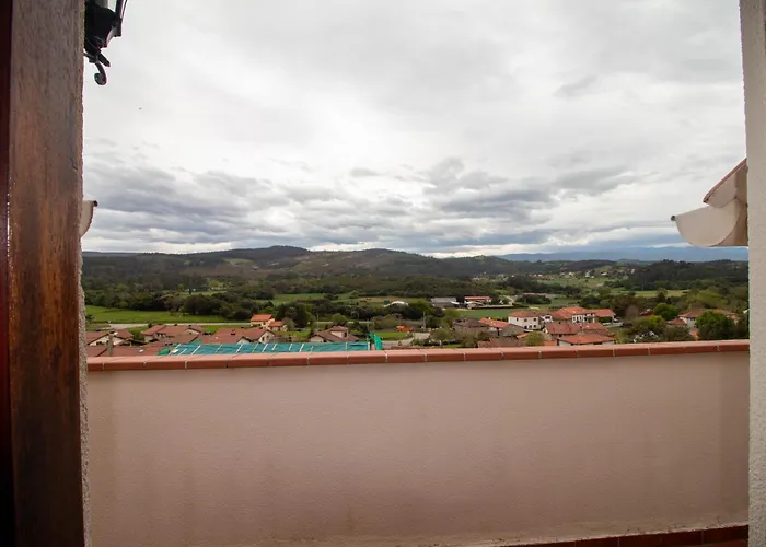 Atico Con Piscina Junto A Comillas Y Playa De Oyambre Apartament