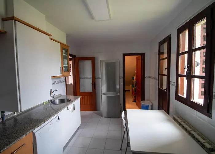 Apartament Atico Con Piscina Junto A Comillas Y Playa De Oyambre *