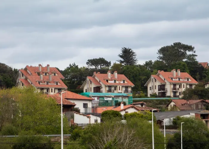 Atico Con Piscina Junto A Comillas Y Playa De Oyambre