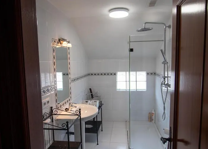 Atico Con Piscina Junto A Comillas Y Playa De Oyambre * Liandres